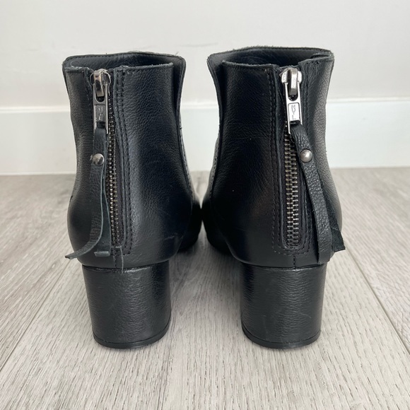 Steve Madden Shoes - STEVE MADDEN Leather block heel vintage Ankle Boots